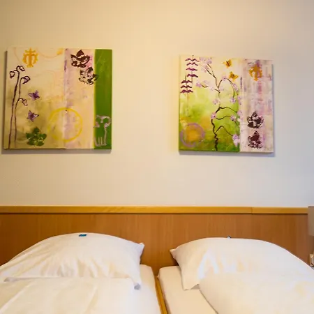Hotel Alt Oesselse 2*