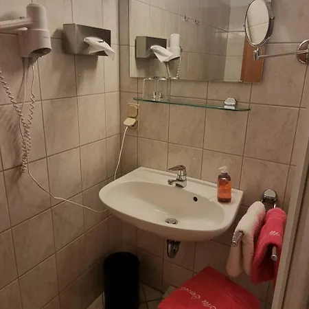 Alt Oesselse 2* Sarstedt