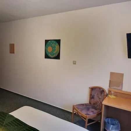 Hotel Alt Oesselse 2*