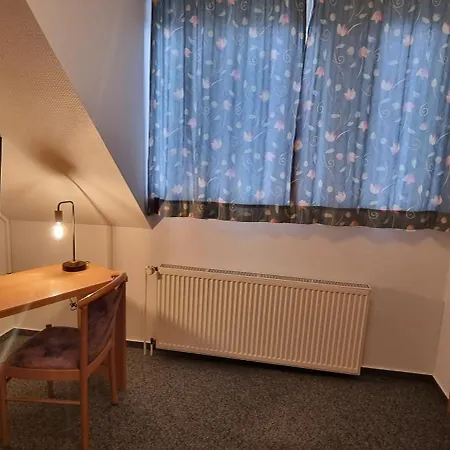 Hotel Alt Oesselse 2*